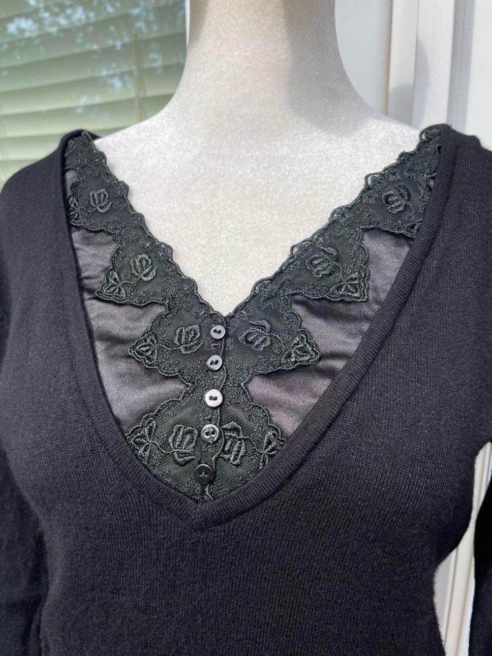 Black fitted sweater with embroidered and satin details - Picture 2 of 4